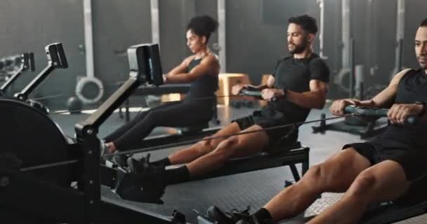 Меньше Спортзалы Люди Фитнесом Тренировками Интенсивными Тренировками Прогрессом Здоровье Выносливости — стоковое видео