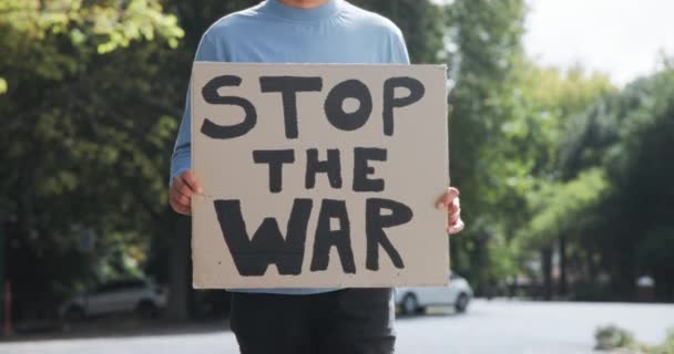 Protester Aktivism Och Affisch För Att Stoppa Kriget Rättvisan Och — Stockvideo