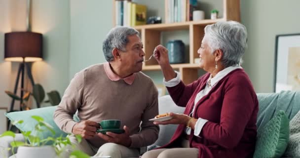Hogar Torta Pareja Ancianos Con Café Para Amor Vinculación Conversación — Vídeos de Stock
