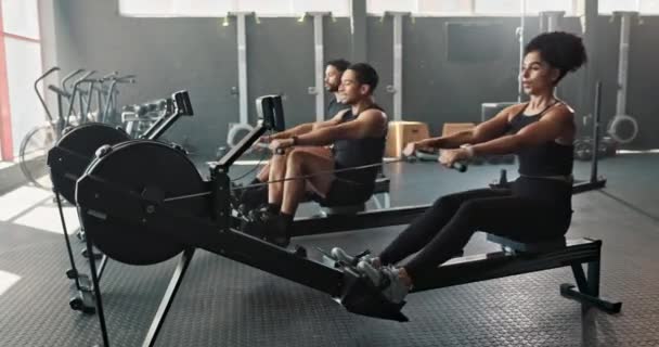 Ludzie Wioślarz Siłownia Trening Ćwiczeń Cardio Lub Pracy Zespołowej Fitness — Wideo stockowe