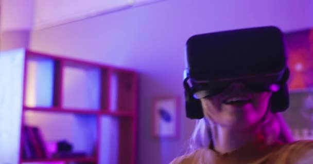Jogos Realidade Virtual Boxe Mulher Casa Noite Para Entretenimento Jogos — Vídeo de Stock