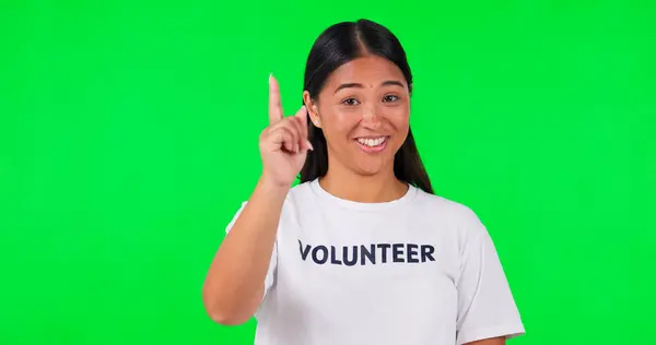 Volunteer Green Screen Woman Pointing Space Advertising Charity Information Face — Stock Photo, Image