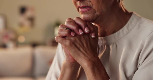 Frau Hände Und Religion Beten Gott Christliche Dankbarkeit Oder Hilfe — Stockvideo