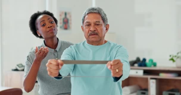Группа Сопротивления Физиотерапия Пожилой Человек Клинике Консультации Восстановлением Мышц Травма — стоковое видео