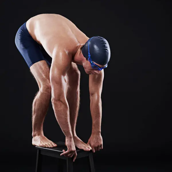 Natación Hombre Listo Para Bucear Estudio Para Las Olimpiadas Competición —  Fotos de Stock