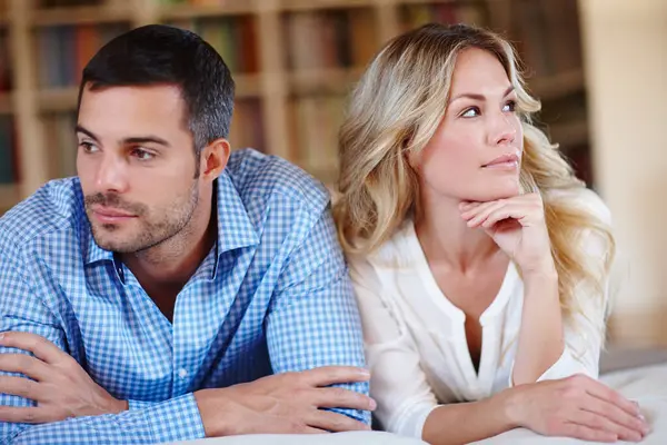 Annoyed Married Couple Argument Home Lounge Together Toxic Relationship Conflict — Stock Photo, Image