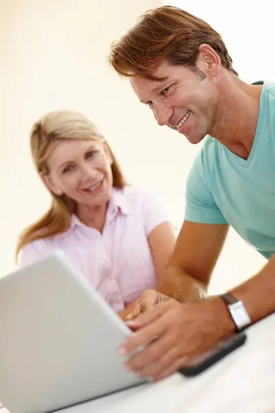 Laptop Teamwork Happy Business People Meeting Creative Research Checking Feedback — Stock Photo, Image