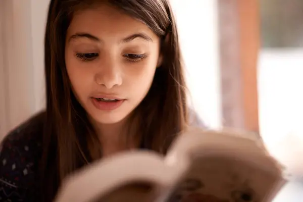 Girl Kid Book Reading Home Thinking Learning Language Studying Growth — Stock Photo, Image