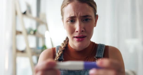 Estrés Error Mujer Con Prueba Embarazo Casa Con Pánico Ansiedad — Vídeos de Stock