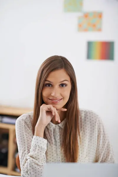 Happy Professional Portrait Woman Computer Desktop Office Creative Web Developer — Stock Photo, Image