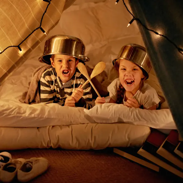 Children Siblings Portrait Pot Helmet Spoon Fort Fantasy Learning Playing — Stock Photo, Image