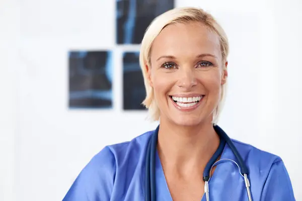 Портрет Медсестра Рентген Больнице Медицинского Обслуживания Исследований Планирования Счастливыми Результатами — стоковое фото
