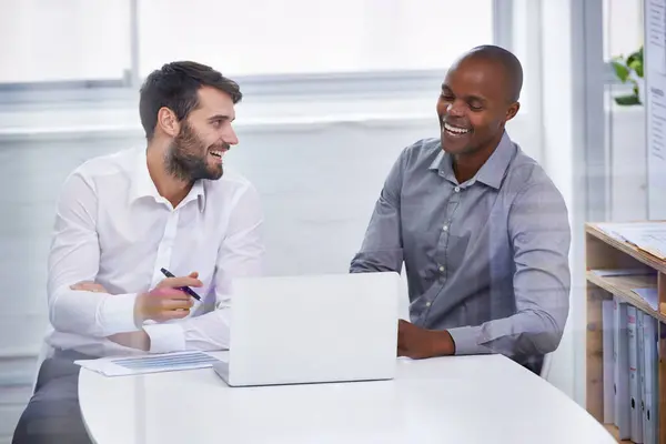 Businessmen Laptop Teamwork Meeting Online Decision Collaboration B2B Partnership Brainstorming — Stock Photo, Image