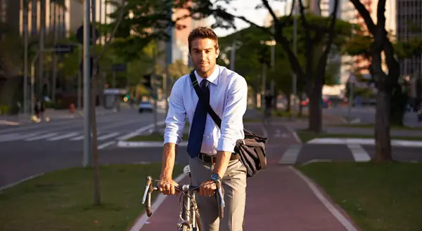 Bicicleta Ciudad Retrato Hombre Negocios Para Viajar Desplazarse Por Mañana —  Fotos de Stock