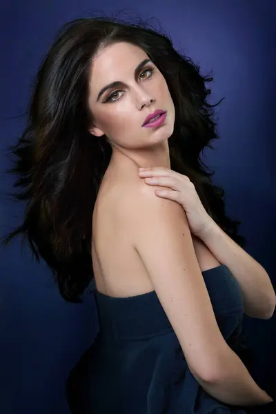 Beauty Portrait Woman Studio Hair Cosmetics Shine Luxury Glamour Blue — Stock Photo, Image