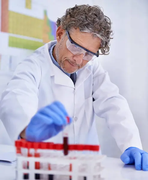 Scientist Blood Chemistry Laboratory Healthcare Facility Results Medical Research Male — Stock Photo, Image