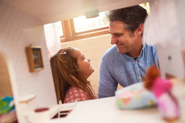 Dad Girl Home Smile Playing Bonding Parent Support Care Love — Stock Photo, Image