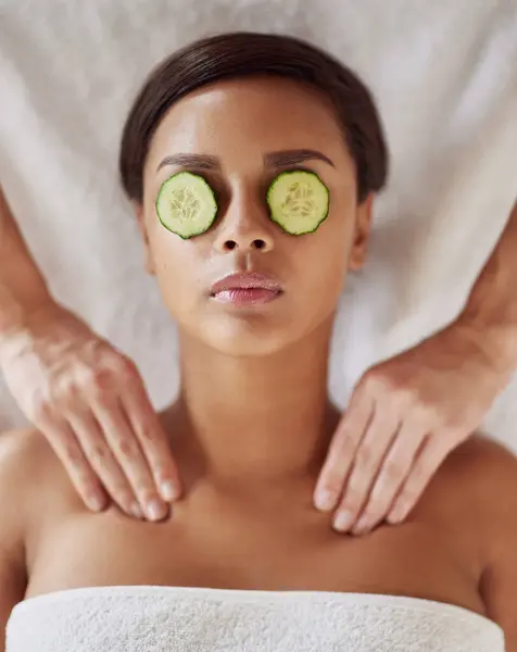 Woman Spa Neck Massage Beauty Masseuse Hands Cucumber Dark Circles — Stock Photo, Image