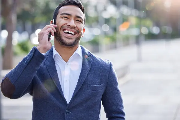 Feliz Hombre Negocios Moda Con Smartphone Para Llamadas Telefónicas Conversación —  Fotos de Stock