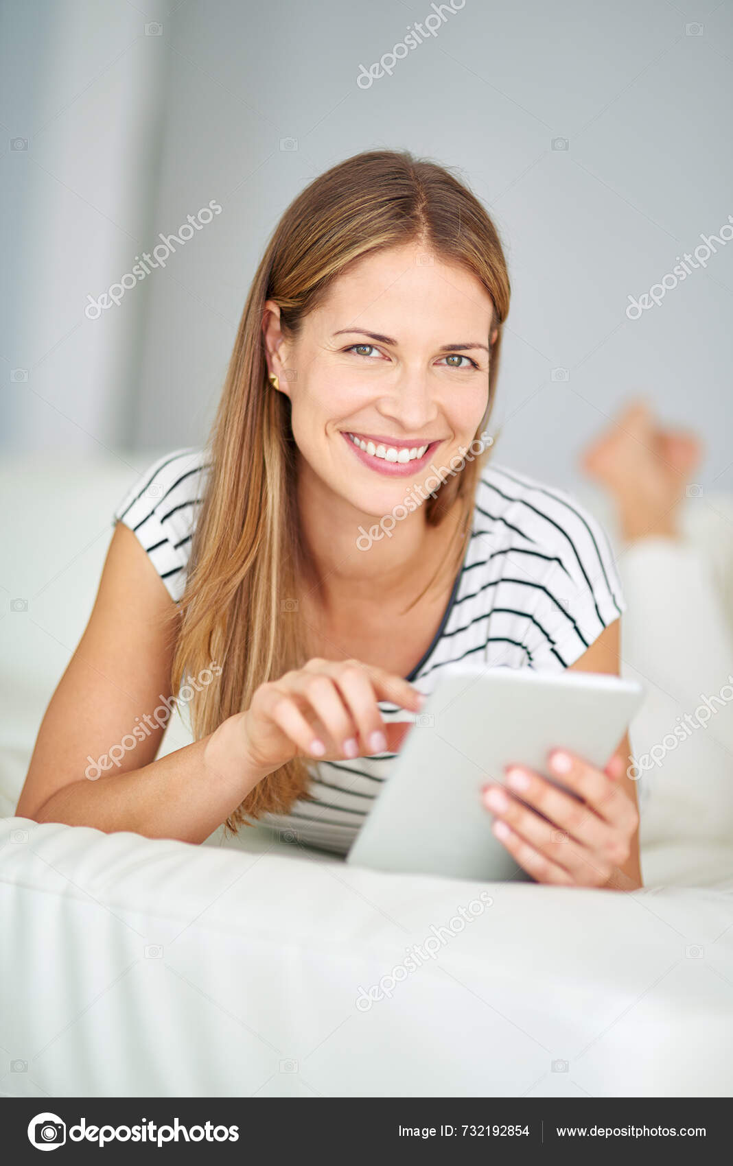 Woman Portrait Smile Tablet Browsing Streaming Film Playing Online Woman Portrait Smile Tablet Browsing Streaming Film Playing Online