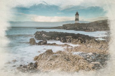 Trwyn Du deniz fenerinin alçak gelgitli dijital suluboya resmi. Penmon Point, Anglesey, Galler, İngiltere.
