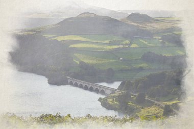 Bamford Edge of the Ashopton Viaduct, Ladybower Reservoir, ve Crook Hill in Peak District Ulusal Parkı, Derbyshire, İngiltere 'deki dijital suluboya tablosu..