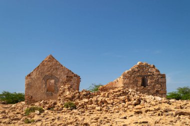 Balıkçı köyünün terk edilmiş kalıntıları Curral Velho, Boa Vista, Cape Verde.