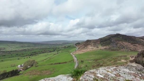 英国斯塔福德郡山顶地区国家公园的蟑螂 英国乡村风景的飞散云彩 — 图库视频影像