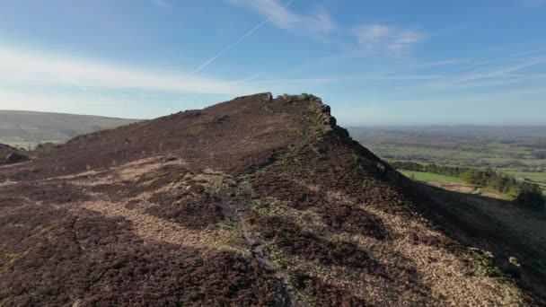 Imágenes Drones Revelando Disparo Del Parque Nacional Peak District Staffordshire — Vídeo de stock