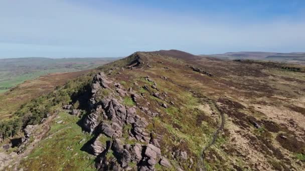 Letecké Záběry Stáhnou Odhalí Krajinu Národního Parku Peak District Staffordshire — Stock video