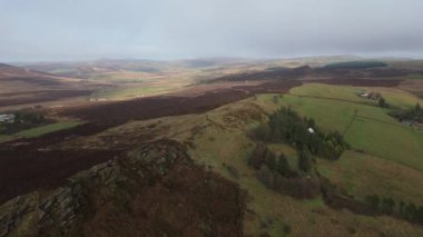 Kış Tepesi Ulusal Parkı, Yukarı Hulme 'daki Ramshaw Kayalıkları' ndan hava aracı görüntüleri..