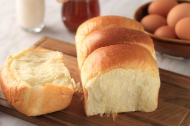 Taze pişmiş Japon Yumuşak ve Yumuşak Ekmek Beyaz Ekmek veya Hokkaido Süt Ekmeği