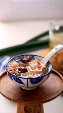 Selected Focus Peach Gum Triple Collagen Dessert, Chinese Traditional Refreshment Beverages Contains Peach Gum, Bird Nest, Red Dates, Snow Fungus, Goji Berry, Pandan Leaves, and Rock Sugar.