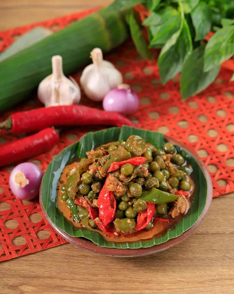 Ulukuteuk Ulukutek Leunca is Indonesian Traditional Cuisine from West Java. Stir Fry Made from Black Nightshade, Fermented Soybean, Chilli and Tomato.