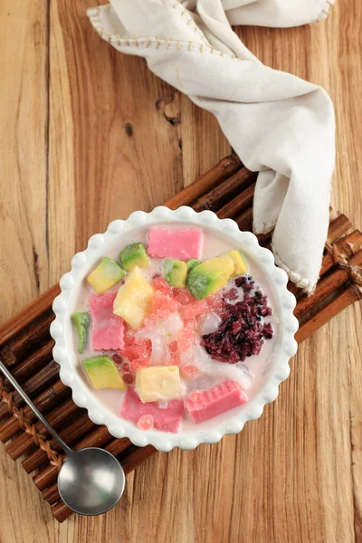 Goyobod Campur Bandung Mix Fruit Popular Buka Puasa Pink Stärke — Stockfoto