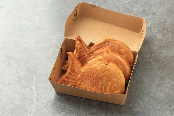 Taiyaki balık şekilli Japon gözlemesi ve kırmızı fasulye dolgulu. Go Atıştırmalık Konsepti 