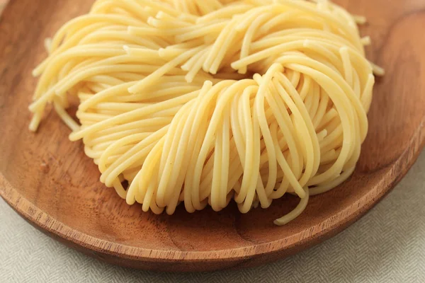 Gekookte Spaghetti Engelenpasta Houten Tafel Close — Stockfoto
