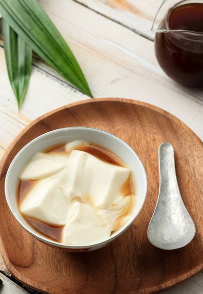 Sojamelk Tofu Pudding Met Palmsuiker Gembersiroop Indonesië Bekend Als Tahwa — Stockfoto