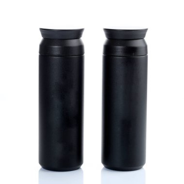 İki Siyah Seyahat Taklacısı Beyaz Arkaplanda İzole Edildi 