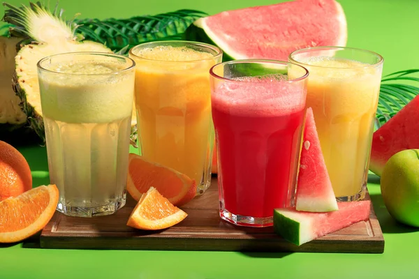 Various Summer Juice Orange Water Melon Pinapple Apple Juice Refreshment — Stock Photo, Image