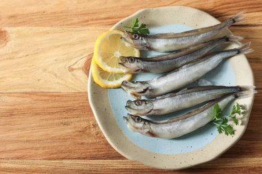 Donmuş Capelin Shisamo Balığı Tahta Masada, Üst Görüş
