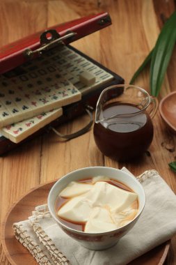 Popüler Tayvan Tatlısı, Fasulyeli Tofu Pudingi Douhua, Dou Hua in White Bowl, Yaşam Tarzı