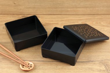 Çubuklu Siyah Japon Beslenme Çantası Boşalt 