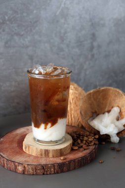 Soğuk Espresso Kahve ve Hindistan cevizi suyu ve Coco Meat, Dikey Resim 