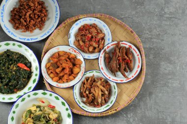 Endonezya Günlük Pirinç Yemeği, Endonezya 'daki Menü Warteg Popüler Restoranı 