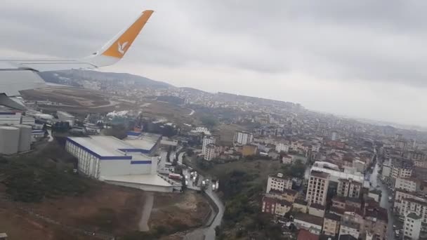 Istanbul Turkey 2021 Pegasus Airline Plane Comes Landing Istanbul Clouds — Stock videók