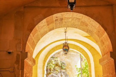 Bojnice, Slovakya -06.11.2022: kalenin iç kısımları. Gotik ve Rönesans öğeleri 12. yüzyılda yapılmış romantik bir şato..