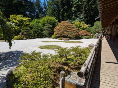 Portland, Oregon, ABD - 07.12.2024: Portland Japon Bahçesi Portland, Oregon, ABD 'de bulunan geleneksel bir Japon bahçesi..