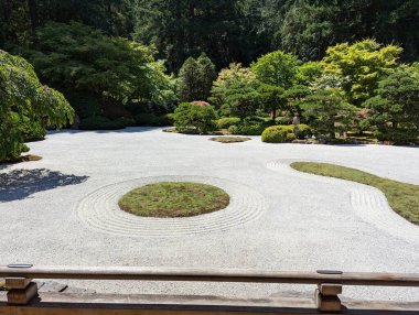 Portland Japon Bahçesi Portland, Oregon, ABD 'de geleneksel bir Japon bahçesidir..