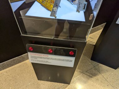 Las Vegas, Nevada, ABD - 08.04.2024: Ulusal Atom Test Müzesi. Müze sergileri.